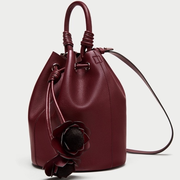 Zara Handbags - NWT Zara burgundy floral pendant bucket bag.